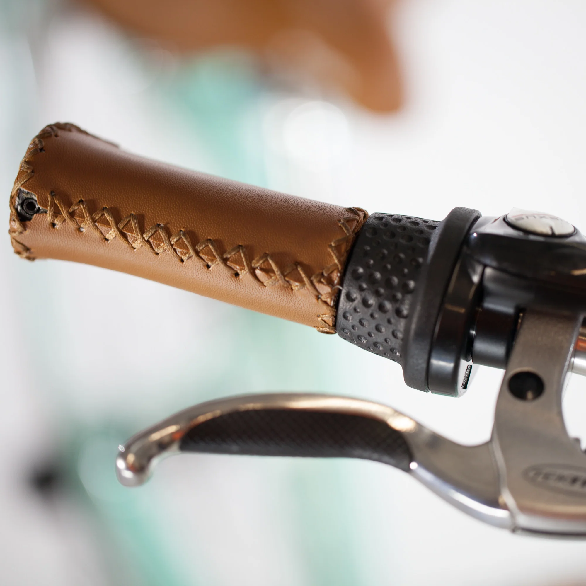 XDSBIKE Nadine 7sp Women's Step-Through City Bike // Pearl Mint - Image 4